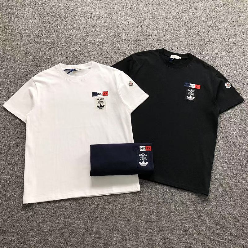 MONCLER T-SHIRT 2208021415（im 170cm 60kg i wear size S in the phot）