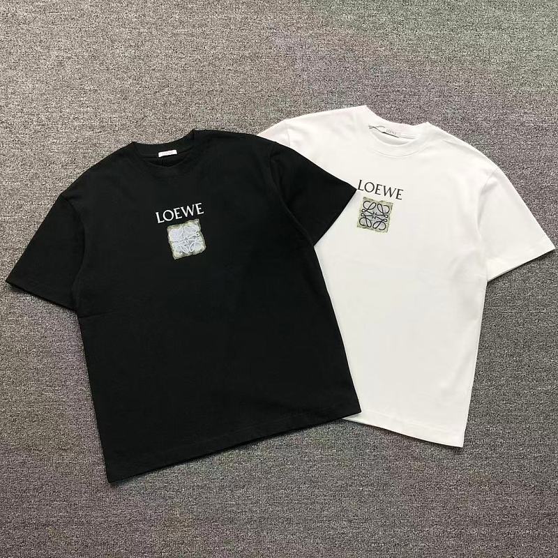 LOEWE T-SHIRT 3205042521（im 170cm 60kg i wear size L in the phot）