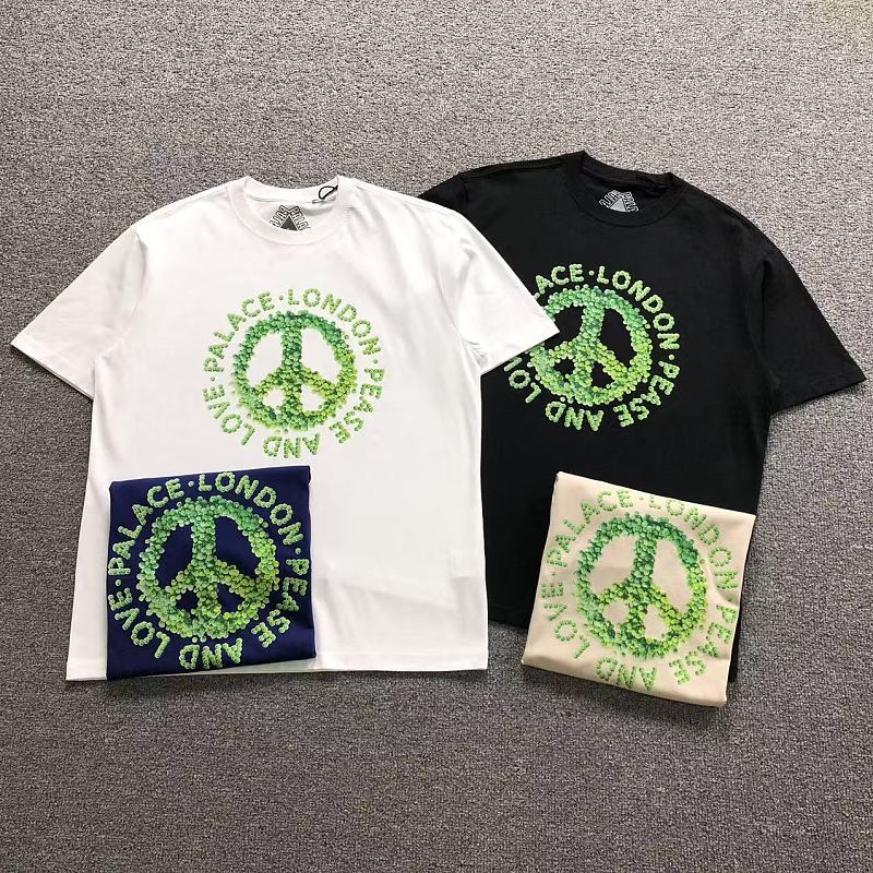 PALACE T-SHIRT 3206300802（im 170cm 60kg i wear size L in the phot）