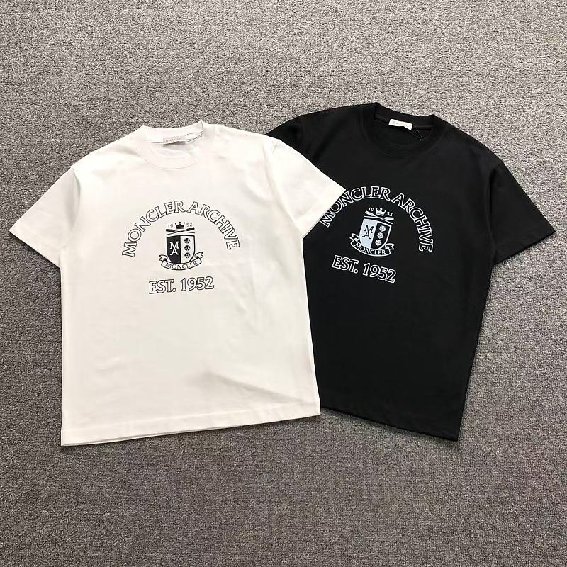 MONCLER T-SHIRT 524290619（im 170cm 60kg i wear size M in the phot）