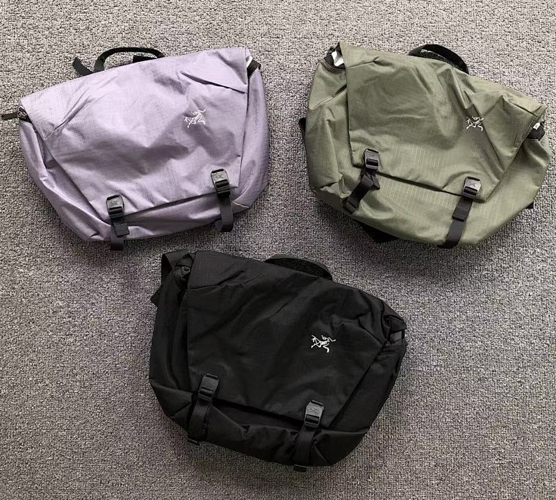ARC'TERYX BAG 4106031377 ( 长35CM*宽9CM*高33CM)