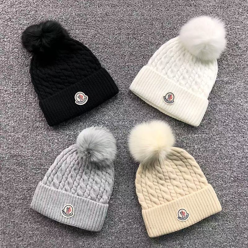 MONCLER HAT 218190776