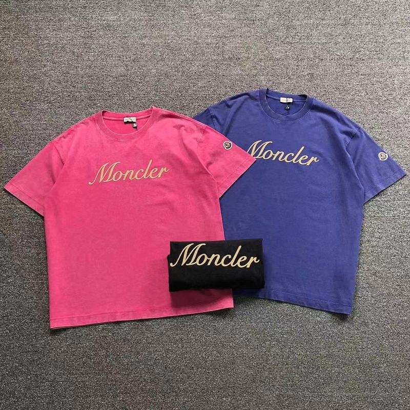 MONCLER T-SHIRT 2203263601（im 170cm 60kg i wear size L in the phot）