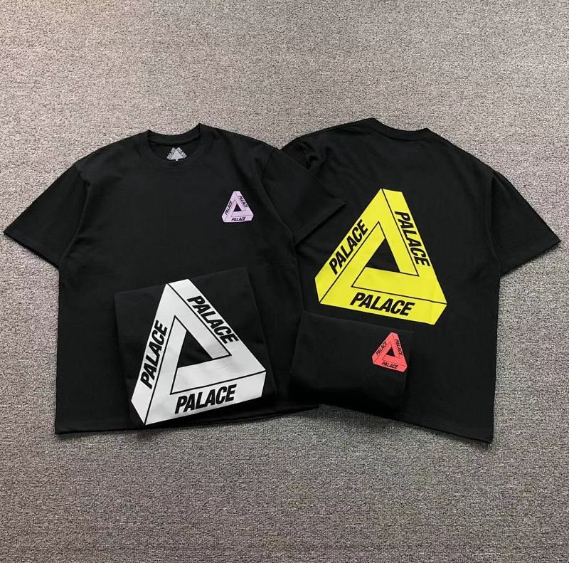 PALACE T-SHIRT 1104071421（im 170cm 60kg i wear size M in the phot）