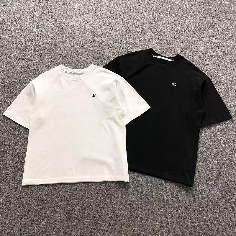 CALVIN KLEIN T-SHIRT 42062401001（im 170cm 60kg i wear size L in the phot）