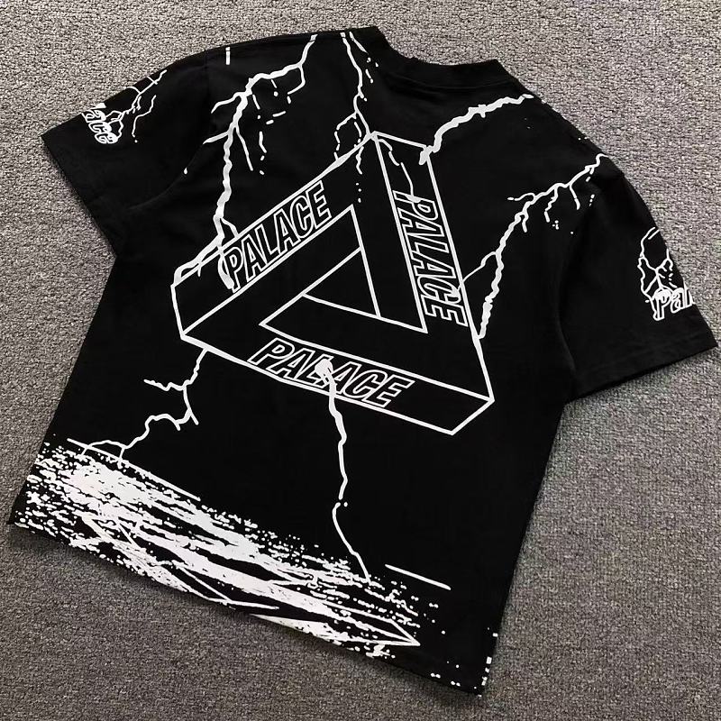 PALACE T-SHIRT 3206060521（im 170cm 60kg i wear size S in the phot）