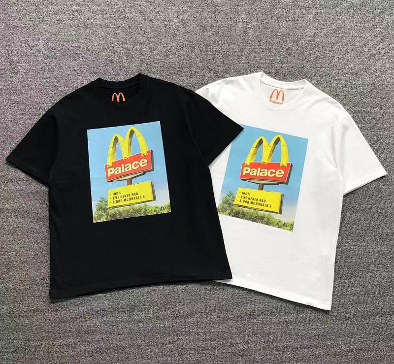 PALACE T-SHIRT 3112161421（im 170cm 60kg i wear size M in the phot）