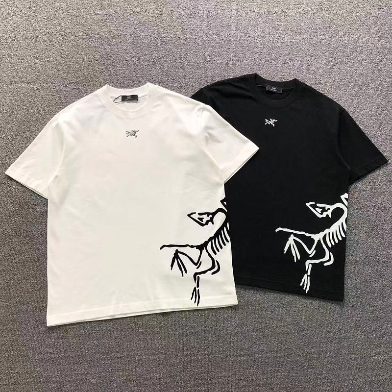 ARC'TERYX T-SHIRT 2205262105（im 170cm 60kg i wear size L in the phot）