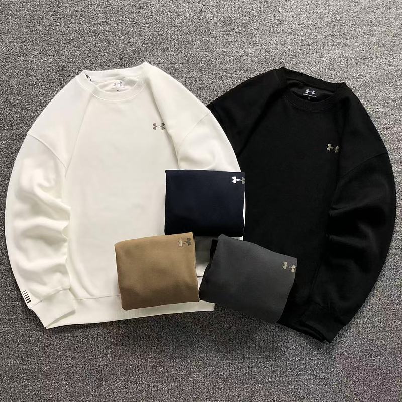 UNDER ARMOUR HOODIE 2208010904（im 170cm 60kg i wear size XL in the phot）