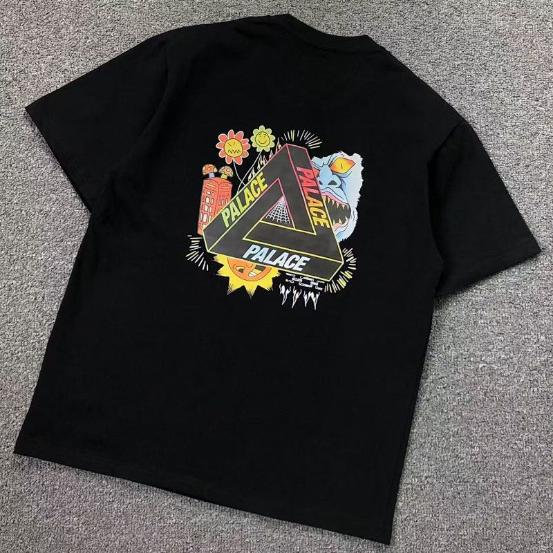PALACE T-SHIRT 3112221821 （im 170cm 60kg i wear size S in the phot）