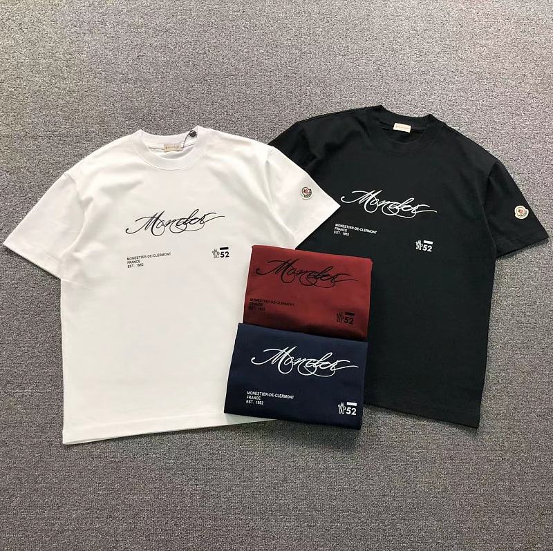 MONCLER T-SHIRT 5212403147（im 170cm 60kg i wear size M in the phot）