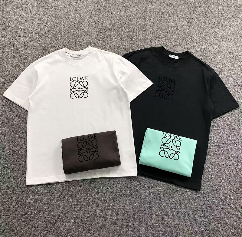 LOEWE T-SHIRT 1103161421（im 170cm 60kg i wear size M in the phot）