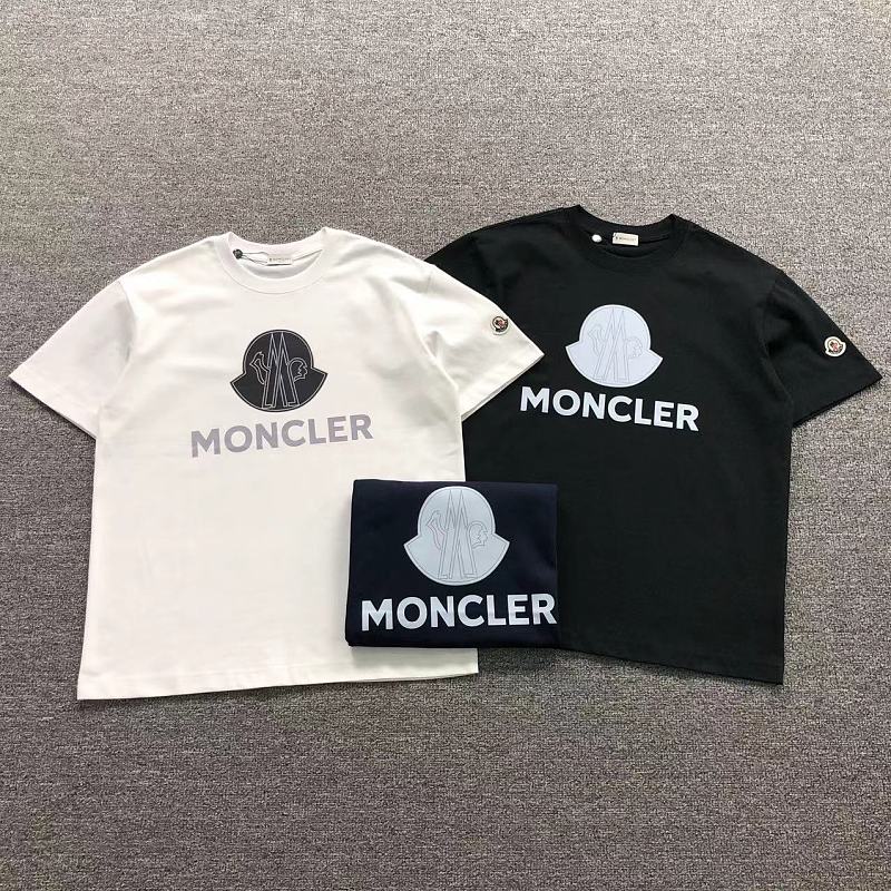 MONCLER T-SHIRT 412145721（im 170cm 57kg i wear size L in the phot）