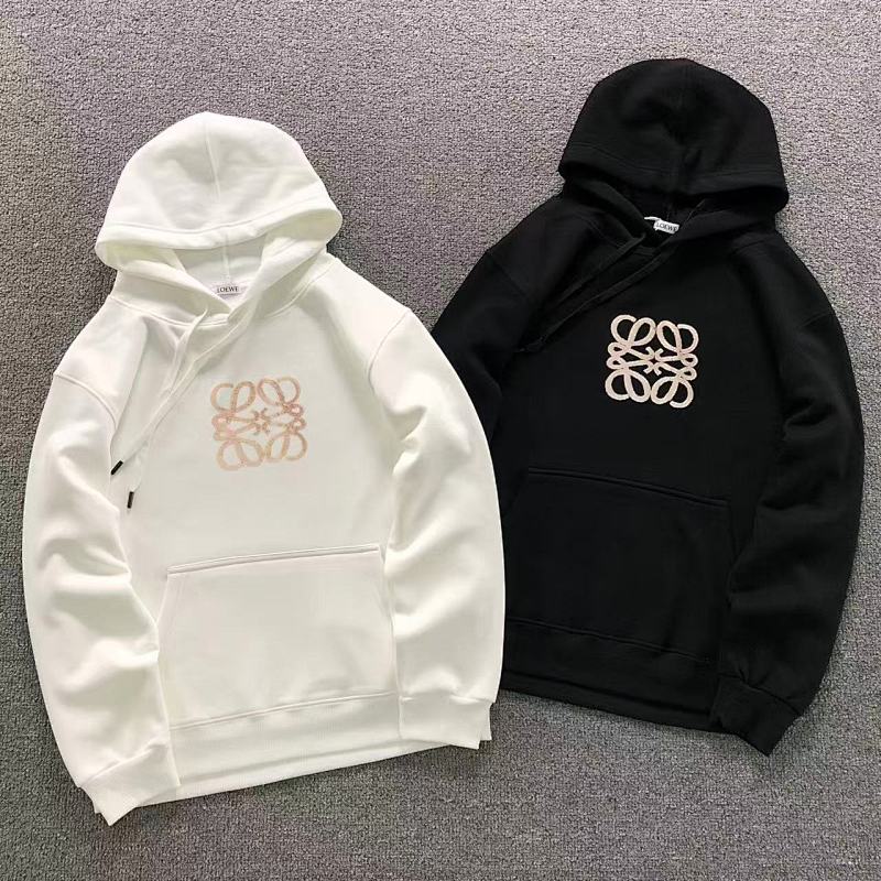 LOEWE HOODIE 2111032701（im 170cm 60kg i wear size L in the phot）
