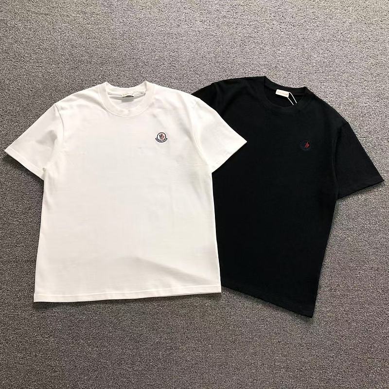 MONCLER T-SHIRT 3207210701（im 170cm 60kg i wear size M in the phot）