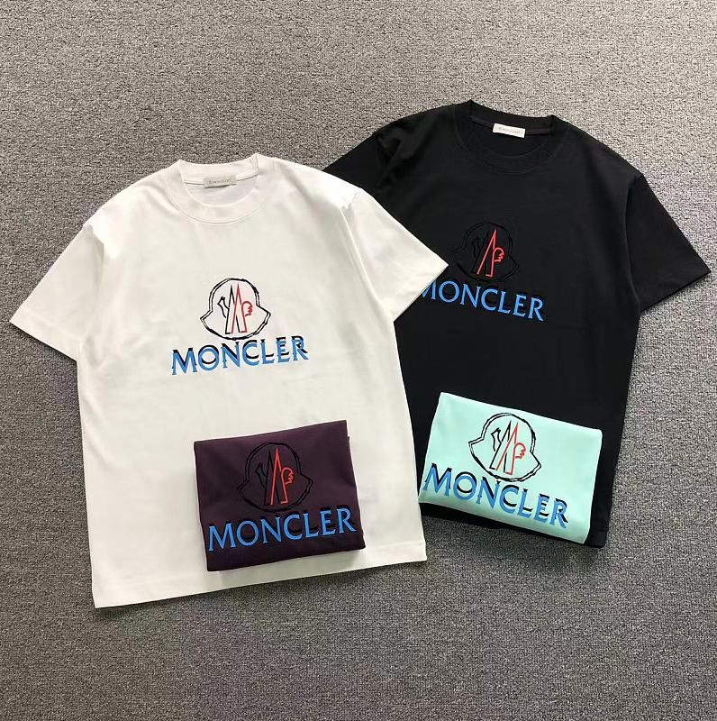 MONCLER T-SHIRT 3205061421（im 170cm 60kg i wear size L in the phot）