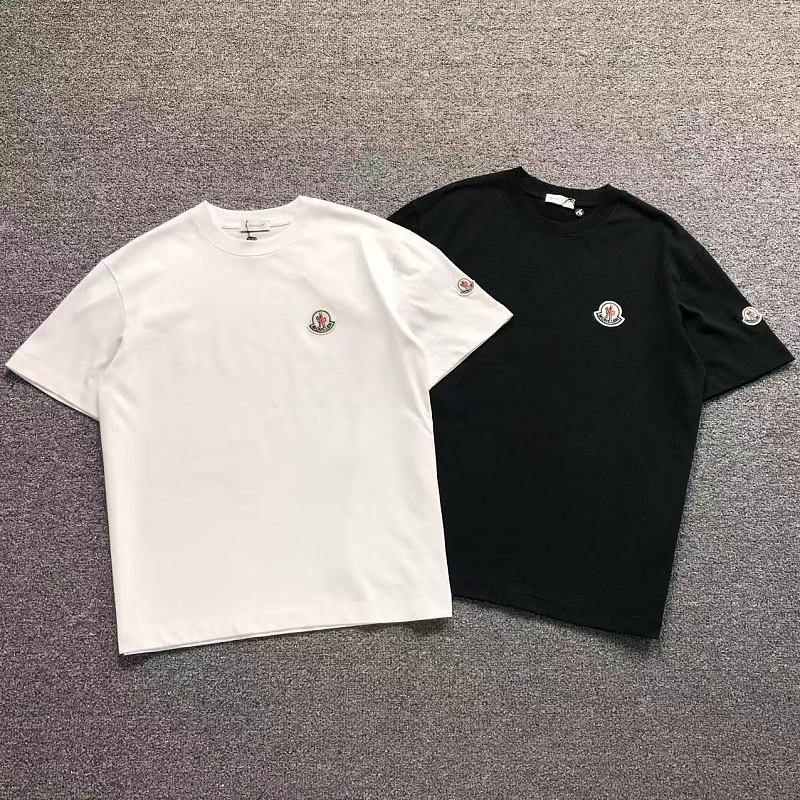 MONCLER T-SHIRT 5232417147（im 170cm 60kg i wear size M in the phot）