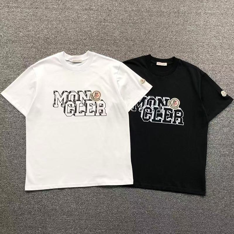 MONCLER T-SHIRT 3203053921（im 170cm 60kg i wear size M in the phot）