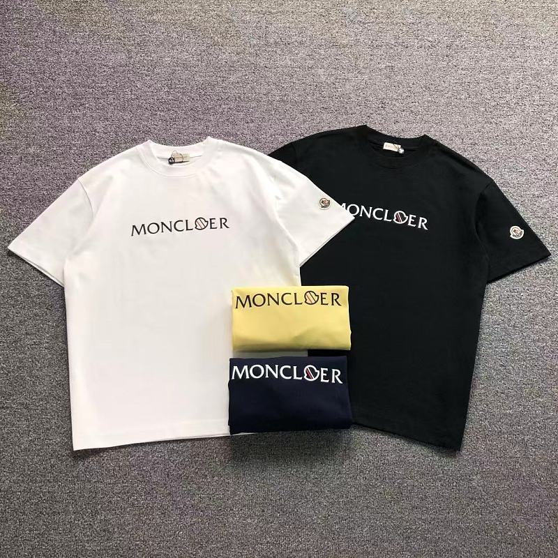 MONCLER T-SHIRT 5232418147（im 170cm 60kg i wear size M in the phot）