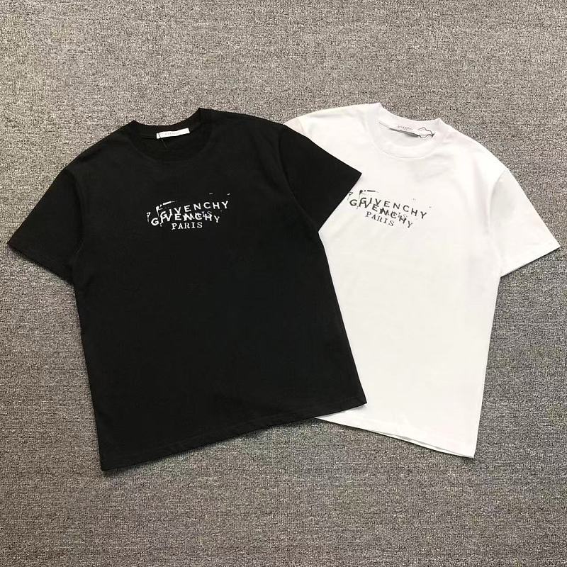 GIVENCHY T-SHIRT 3204220621 （im 170cm 60kg i wear size M in the phot）