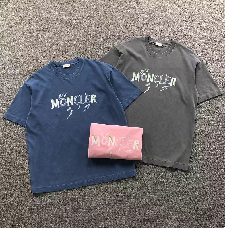 MONCLER T-SHIRT 2203264001（im 170cm 60kg i wear size L in the phot）