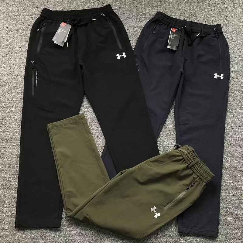 UNDER ARMOUR TROUSERS 2207111104（im 170cm 60kg i wear size XL in the phot）