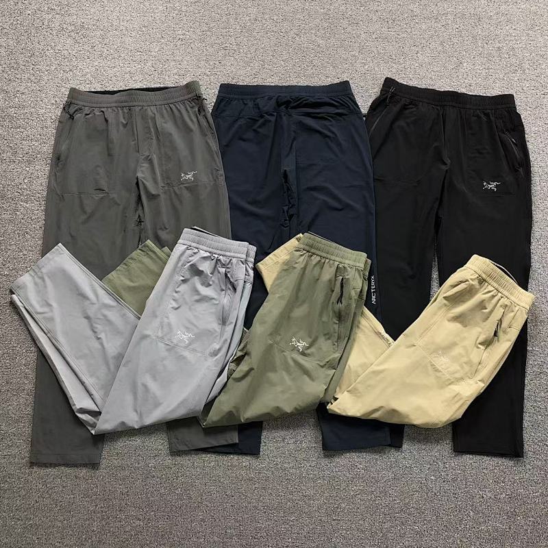 ARC'TERYX TROUSERS 3203181803（im 170cm 60kg i wear size L in the phot）
