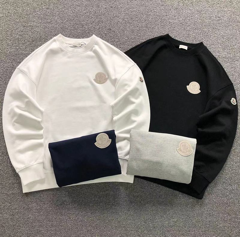 MONCLER HOODIE 582911147（im 170cm 60kg i wear size M in the phot）