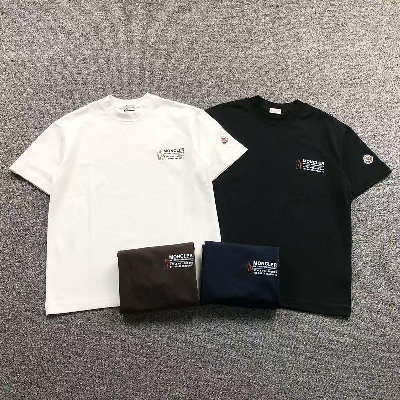 MONCLER T-SHIRT 3101052121（im 170cm 60kg i wear size M in the phot）