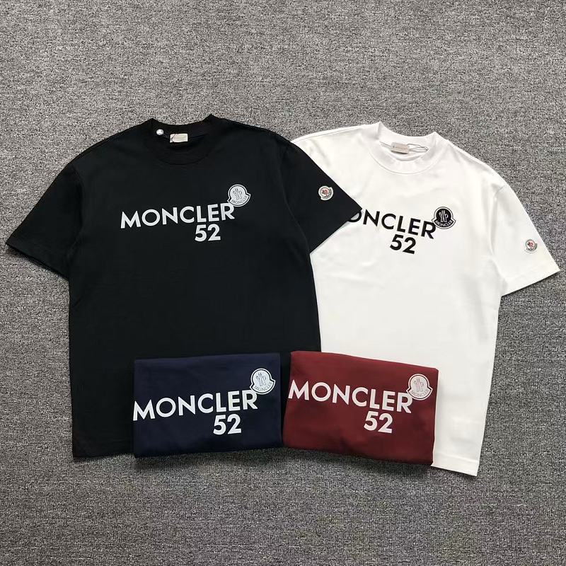 MONCLER T-SHIRT 3101060721（im 170cm 60kg i wear size M in the phot）
