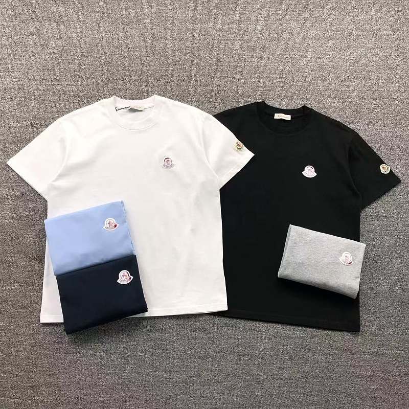 MONCLER T-SHIRT 1101170621（im 170cm 57kg i wear size M in the phot）