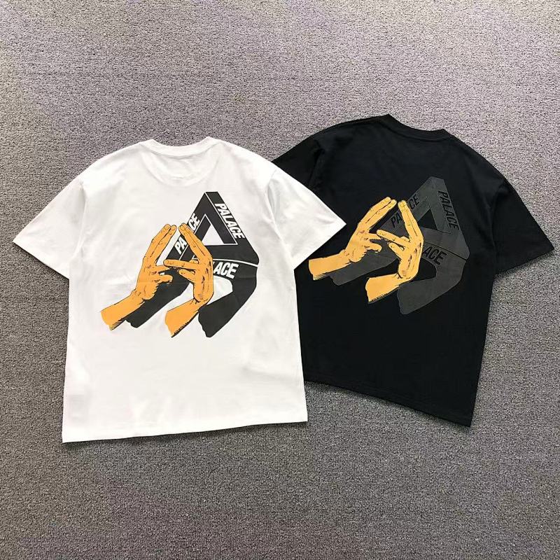 PALACE T-SHIRT 41061061123（im 170cm 60kg i wear size M in the phot）