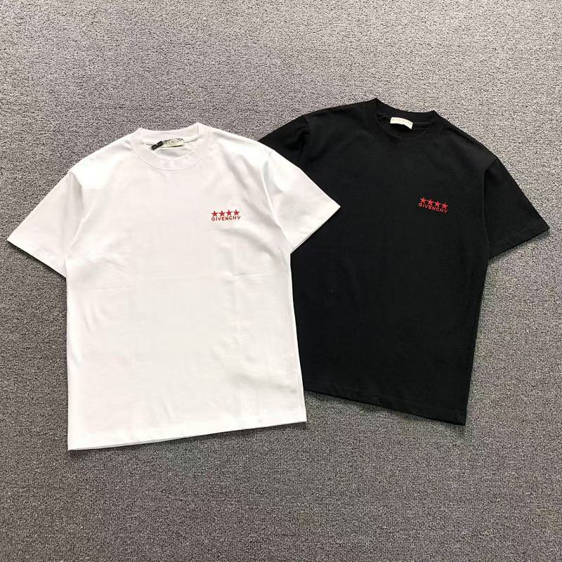 GIVENCHY T-SHIRT 41072604133（im 170cm 60kg i wear size S in the phot）