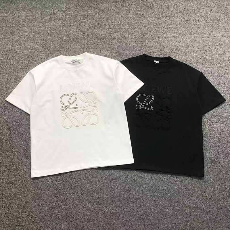 LOEWE T-SHIRT 2201232701（im 170cm 60kg i wear size L in the phot）
