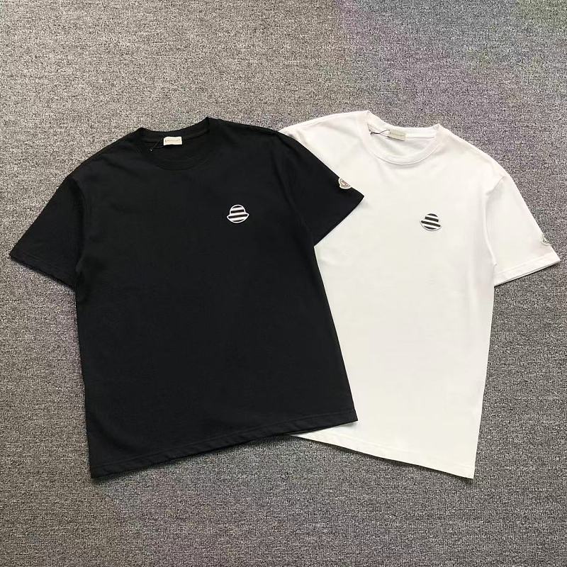 MONCLER T-SHIRT 5261621136（im 170cm 60kg i wear size S in the phot）