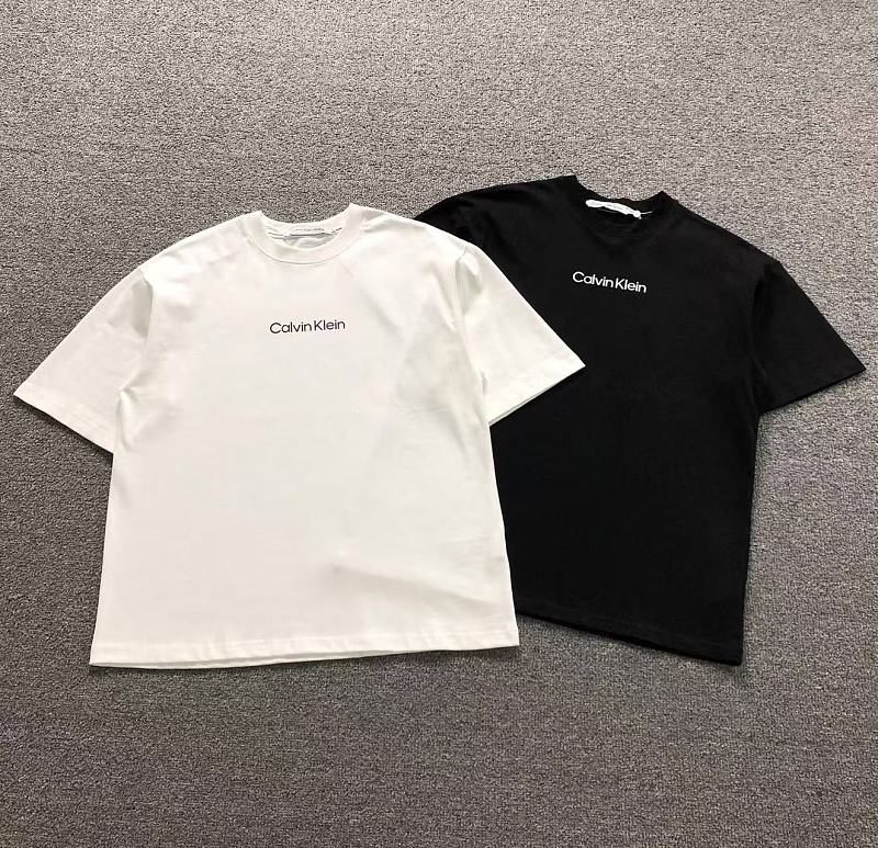 CALVIN KLEIN T-SHIRT 42062402001（im 170cm 60kg i wear size S in the phot）