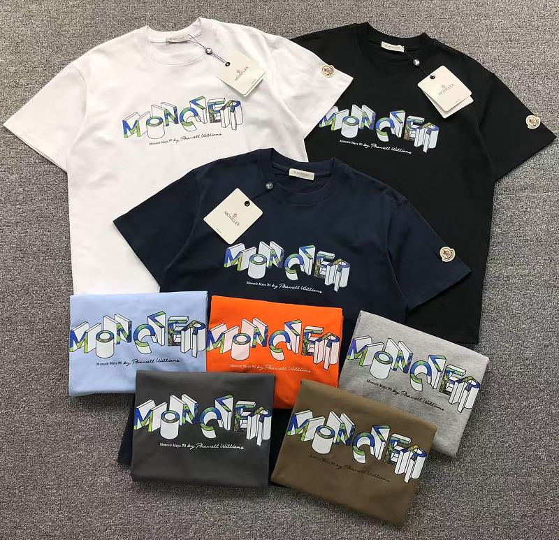 MONCLER T-SHIRT 1101162221（im 170cm 57kg i wear size M in the phot）