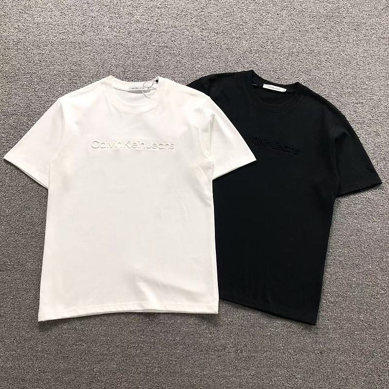 CALVIN KLEIN T-SHIRT 525150785（im 170cm 60kg i wear size M in the phot）
