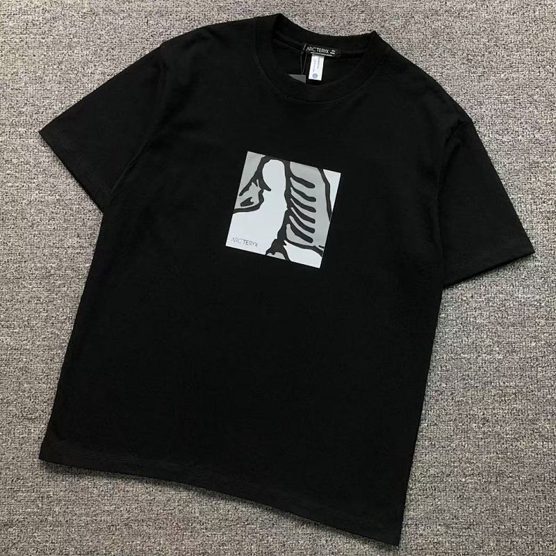 ARC'TERYX T-SHIRT 3203204415（im 170cm 60kg i wear size L in the phot)