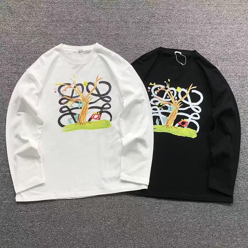 LOEWE LONG SLEEVED 4111101401（im 170cm 60kg i wear size XL in the phot）
