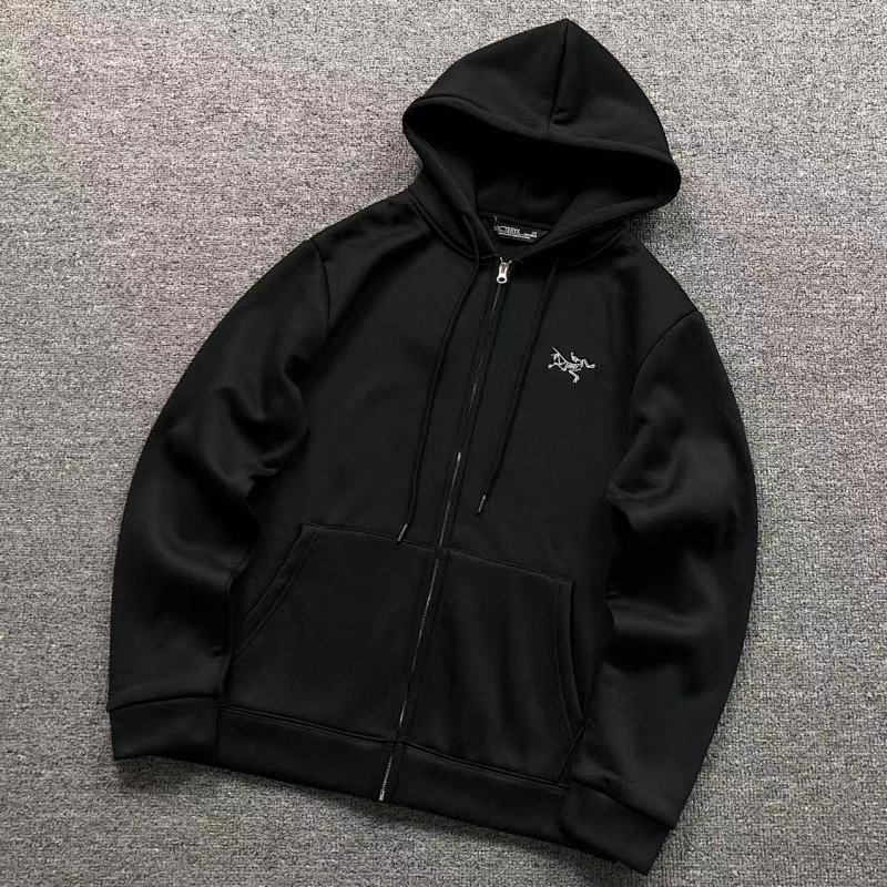 ARC'TERYX HOODIE 2111243501（im 170cm 60kg i wear size L in the phot）