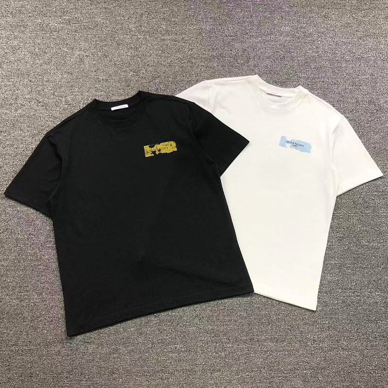 GIVENCHY T-SHIRT 22090213125（im 170cm 60kg i wear size S in the phot）