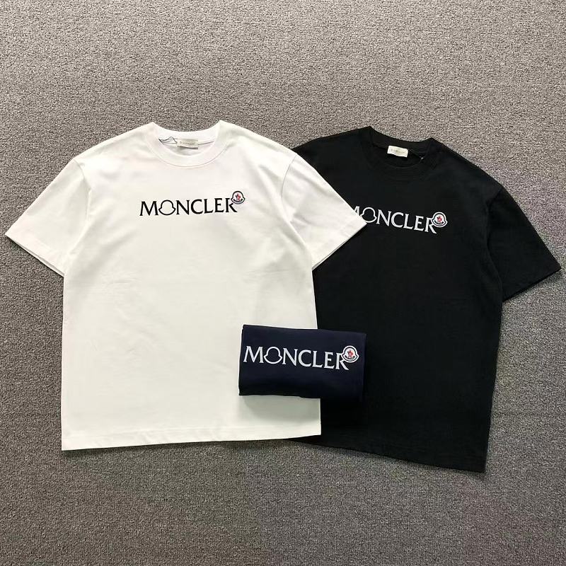MONCLER T-SHIRT 3204233521（im 170cm 60kg i wear size L in the phot）