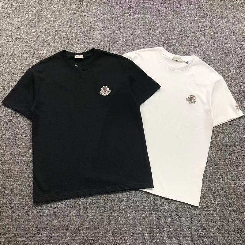 MONCLER T-SHIRT 5261705136（im 170cm 60kg i wear size M in the phot）