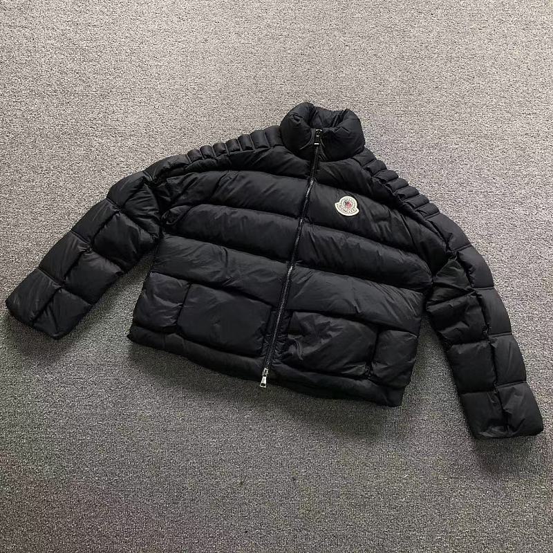 MONCLER DOWN JACKETS 3108050215（im 170cm 60kg i wear size 3 in the phot）