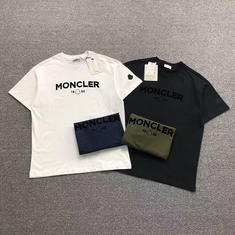 MONCLER T-SHIRT 31101201（im 170cm 57kg i wear size L in the phot）