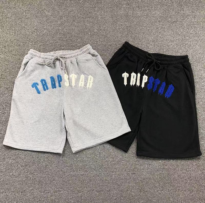 TRAPSTAR SHORTS 212171778（im 170cm 57kg i wear size M in the phot）