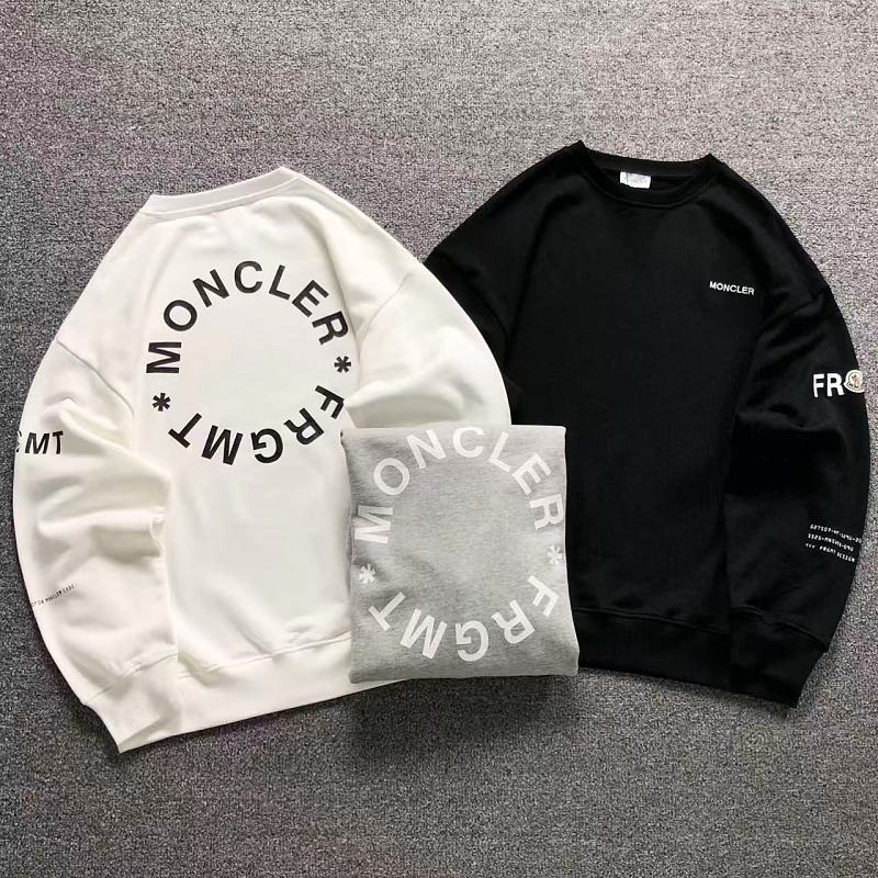 MONCLER HOODIE 4209012101（im 170cm 60kg i wear size L in the phot）