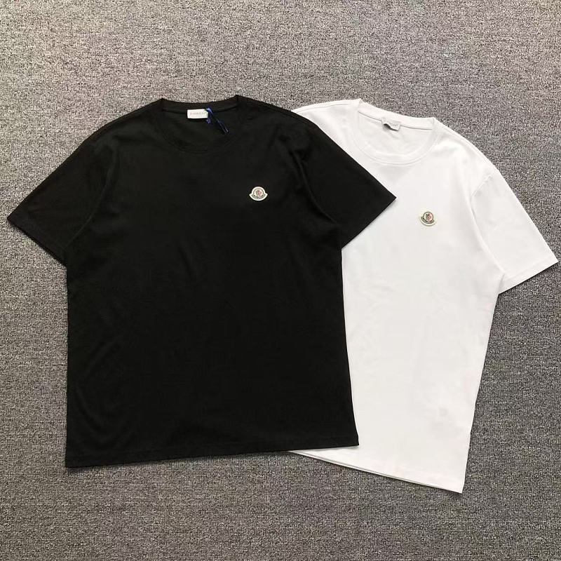 MONCLER T-SHIRT 2203103901（im 170cm 60kg i wear size 2XL in the phot）