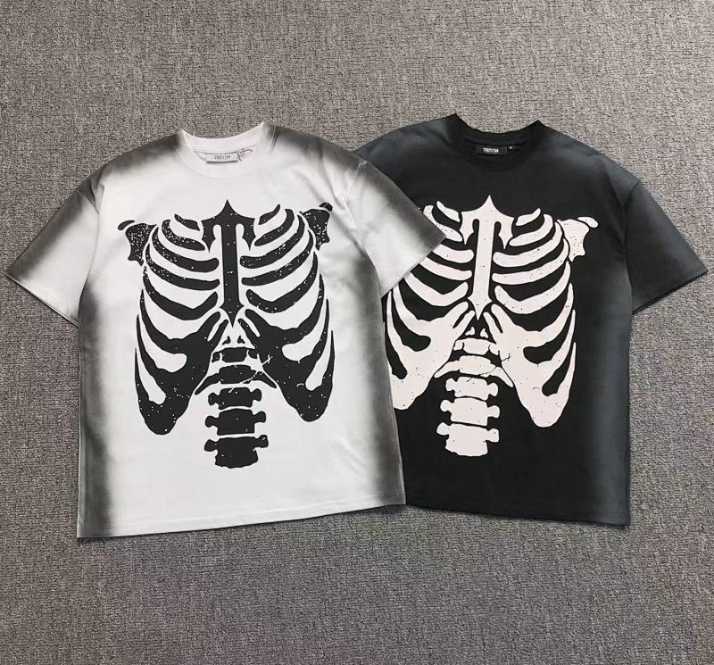 TRAPSTAR T-SHIRT 311111317（im 170cm 57kg i wear size M in the phot）